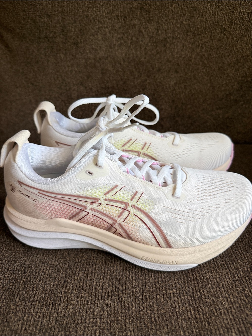 ASICS Gel-Kayano 33 ( WIDE ) - Picture 2 of 4